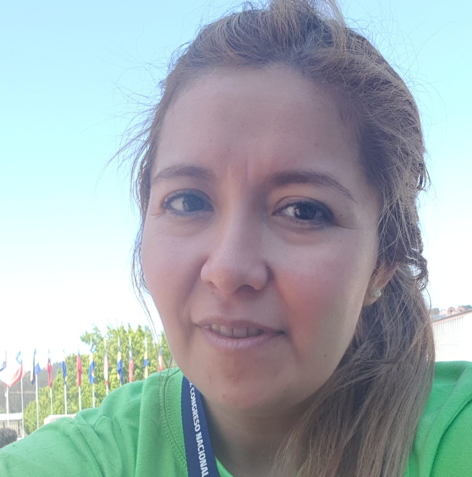 Macarena Oyarzún Hernández, profesora de Ciencias Naturales de la Escuela Villa Las Nieves de Punta Arenas Macarena Oyarzún Hernández, profesora de Ciencias Naturales de la Escuela Villa Las Nieves de Punta Arenas