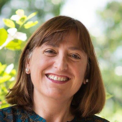Claudia Uribe Salazar, Directora de la Oficina Regional de Educación para Latinoamérica y El Caribe y representante para Chile en la UNESCO Claudia Uribe Salazar, Directora de la Oficina Regional de Educación para Latinoamérica y El Caribe y representante para Chile en la UNESCO