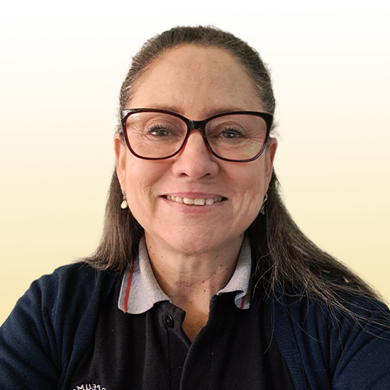 Ximena Carrasco, profesora jefe de 2° básico del Colegio Peumayen Ximena Carrasco, profesora jefe de 2° básico del Colegio Peumayen