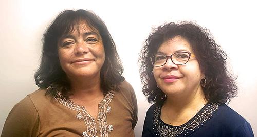 Ana Cuadra y Virginia Cartes, docente y directora del Colegio William Taylor de Alto Hospicio, respectivamente.