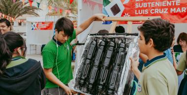 feria-ayllu-niños-presentando