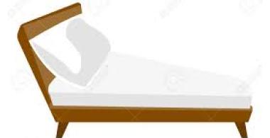 Cama con ropa de cama