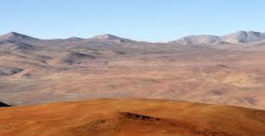 Cielo, montañas y desierto
